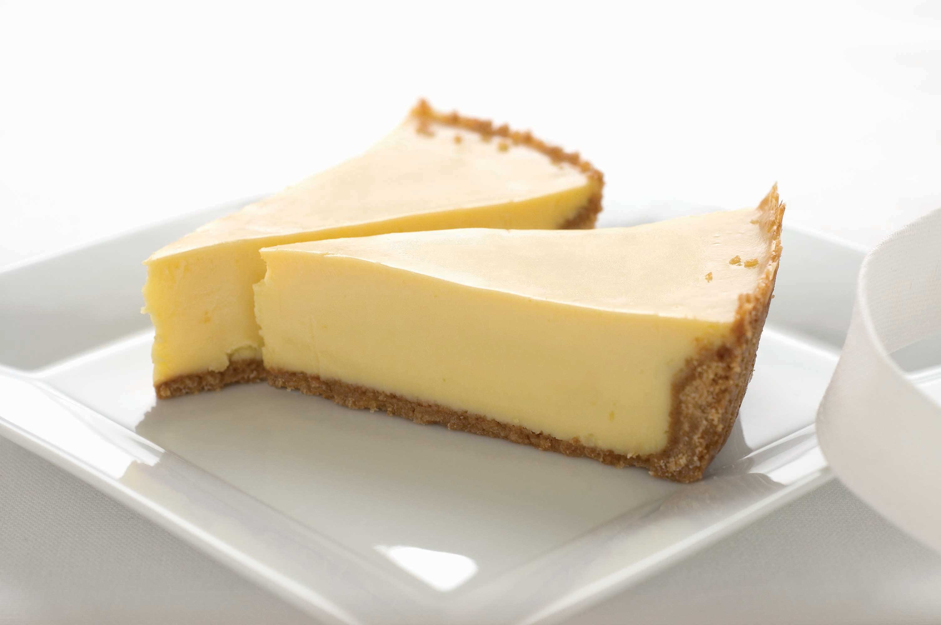 Mikes Pies Extreme Key Lime Pie - 12 Cut, 4 Pound -- 2 per case.