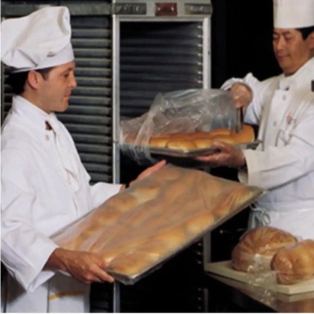 Elkay Plastics Clear 0.75 Mil LDPE Bun Pan Cover on Roll, 21 x 6 x 35 inch -- 200 per case.