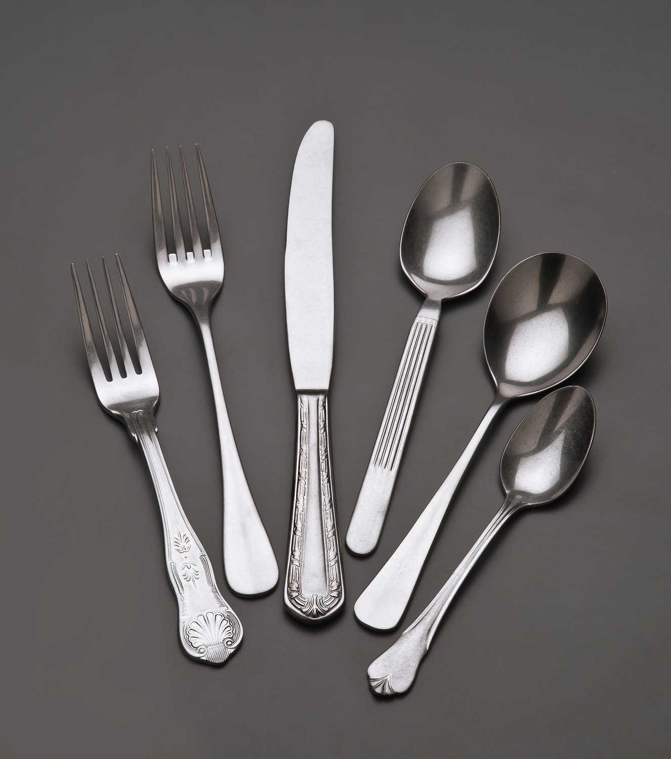 World Tableware Stainless Steel Round Bowl Soup Spoon, 7.25 inch -- 36 per case.