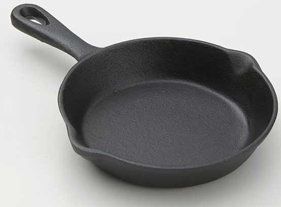 American Metalcraft Cast Iron Frying Pan, 6 inch