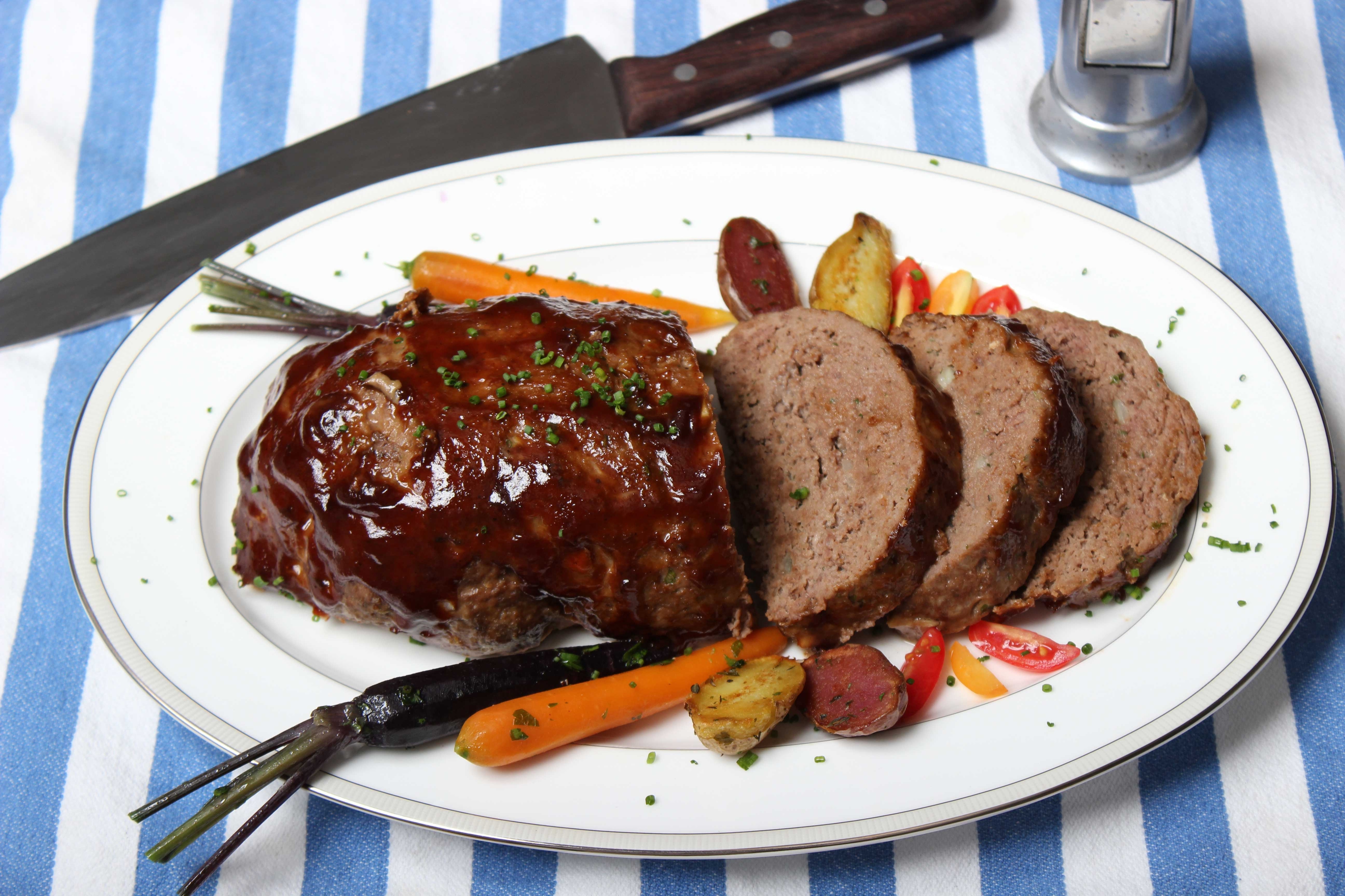 Broadleaf Raw Ground Buffalo, 2.5 Pound -- 4 per case.