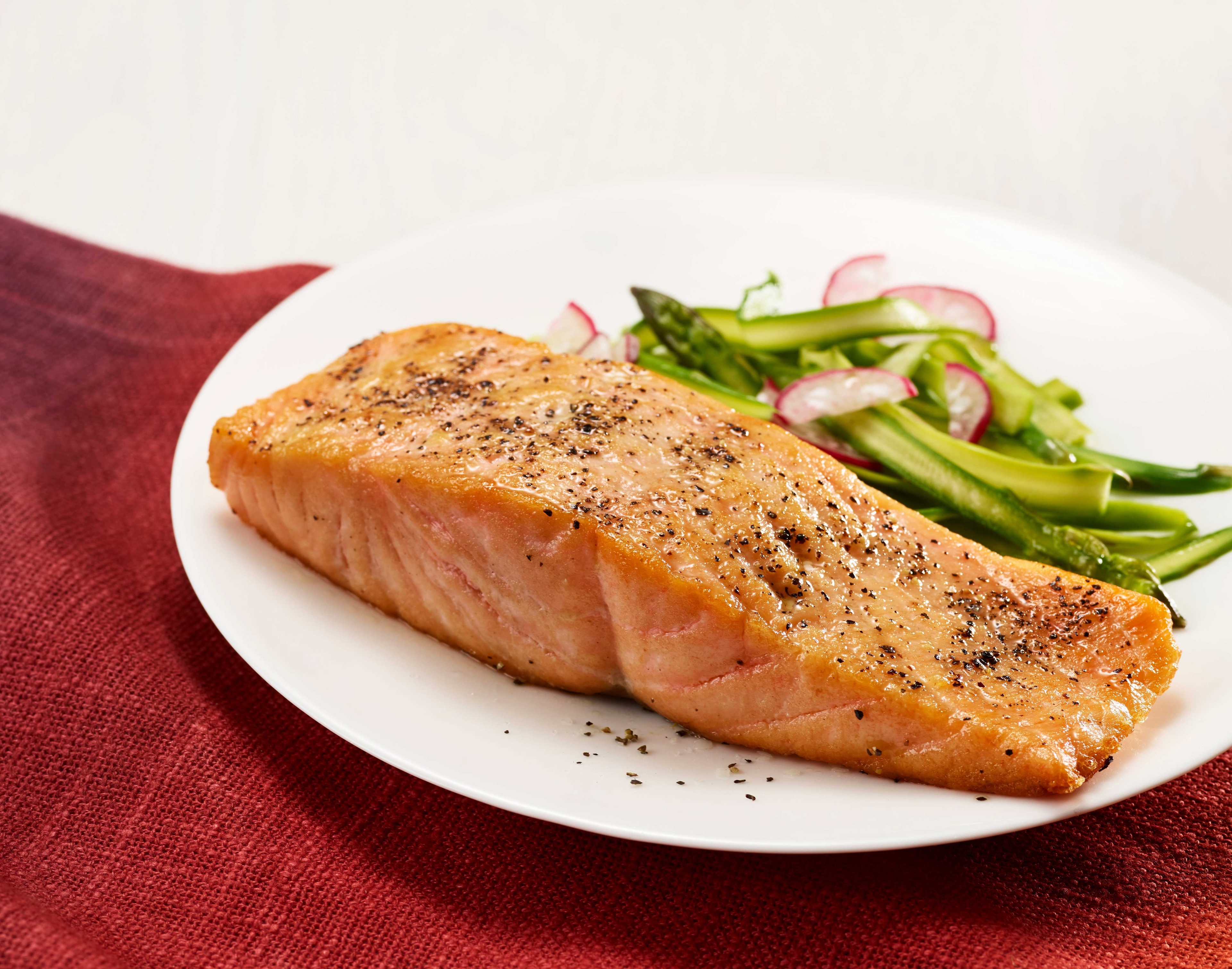 High Liner Foods 6 Ounce Atlantic Salmon Fillet, 10 Pound.