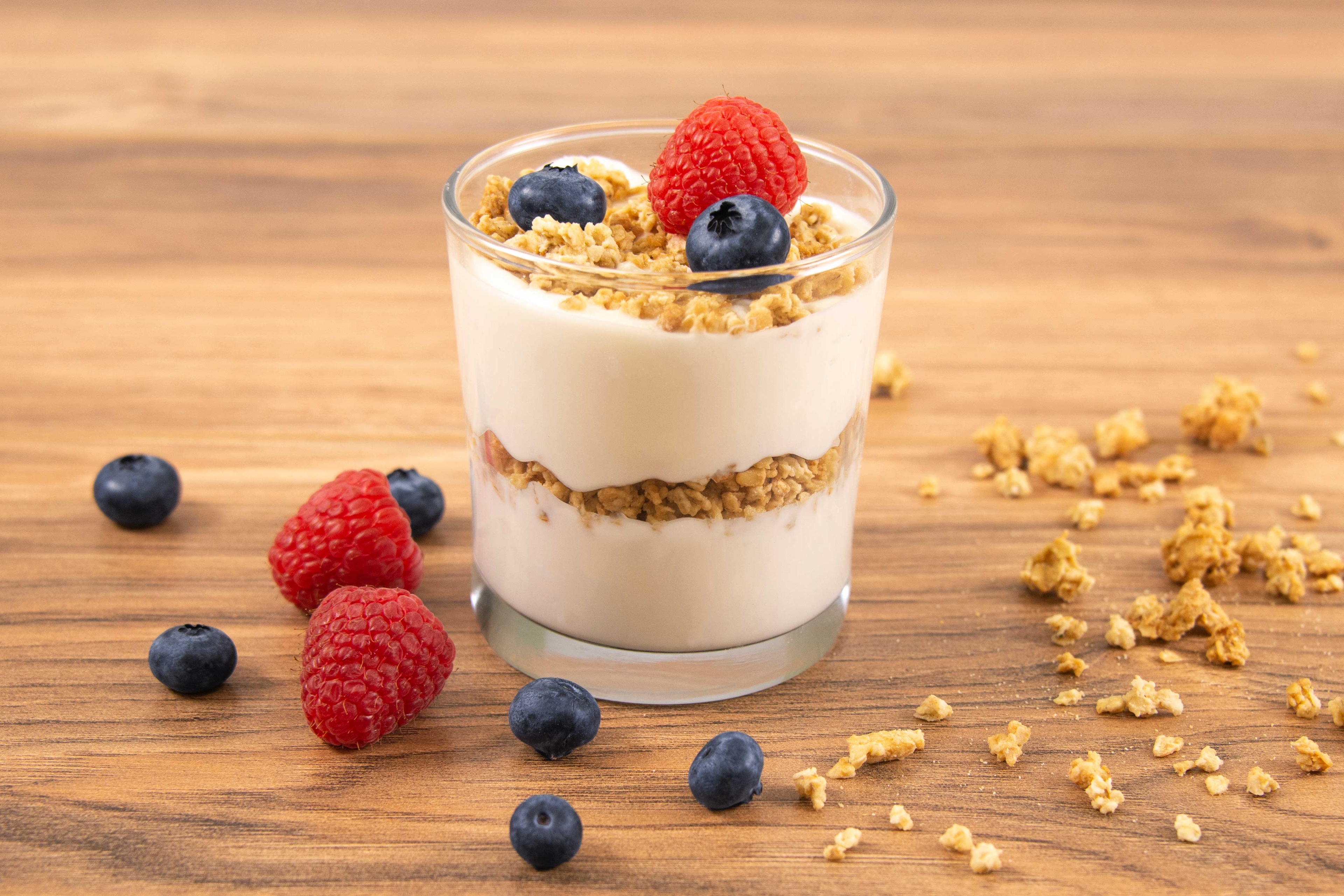 Upstate Farms Lowfat Blended All Natural Vanilla Yogurt, 5 Pound -- 4 per case.