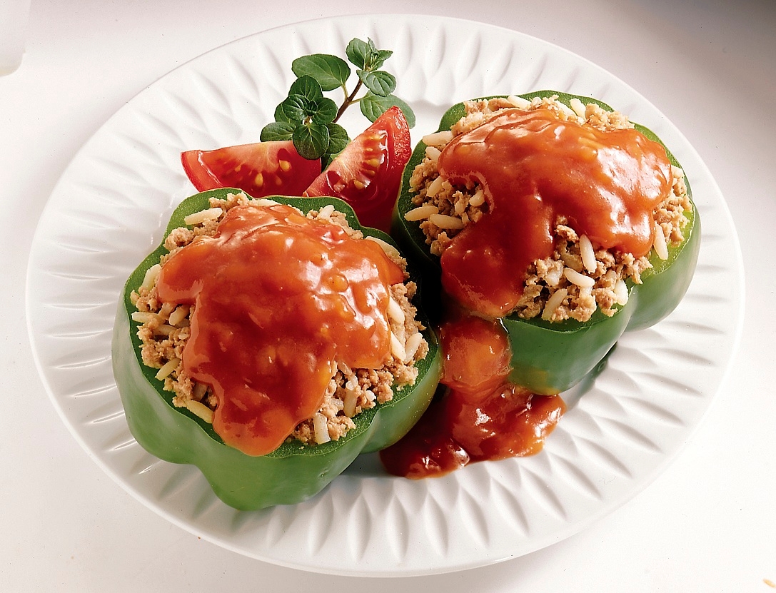 Conagra Award Cuisine Stuffed Green Pepper with Beef in Tomato Sauce, 83 Ounce -- 4 per case.