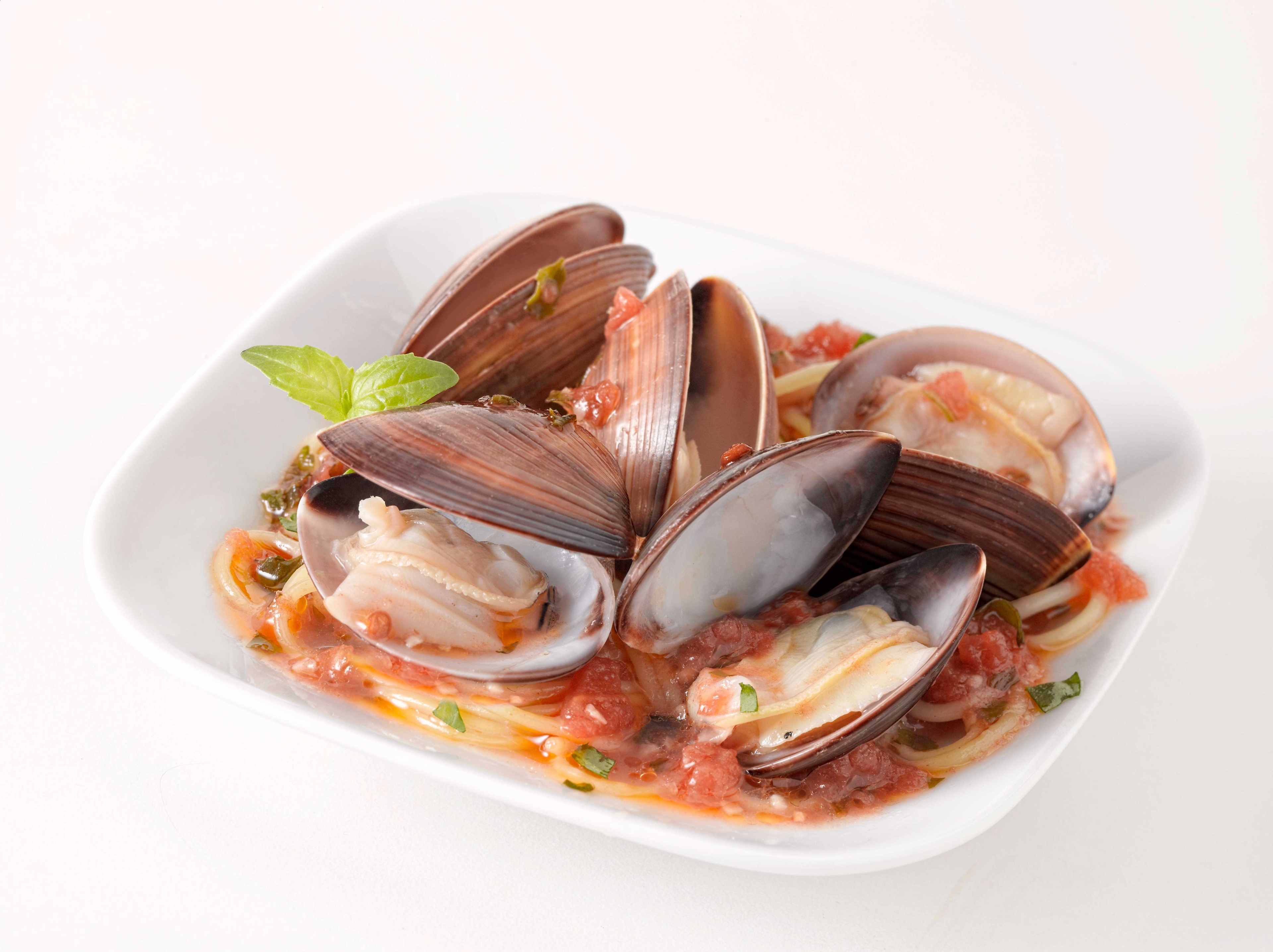 Oyster Bay Whole Cooked Clam 11/16, 1 Pound -- 10 per case.
