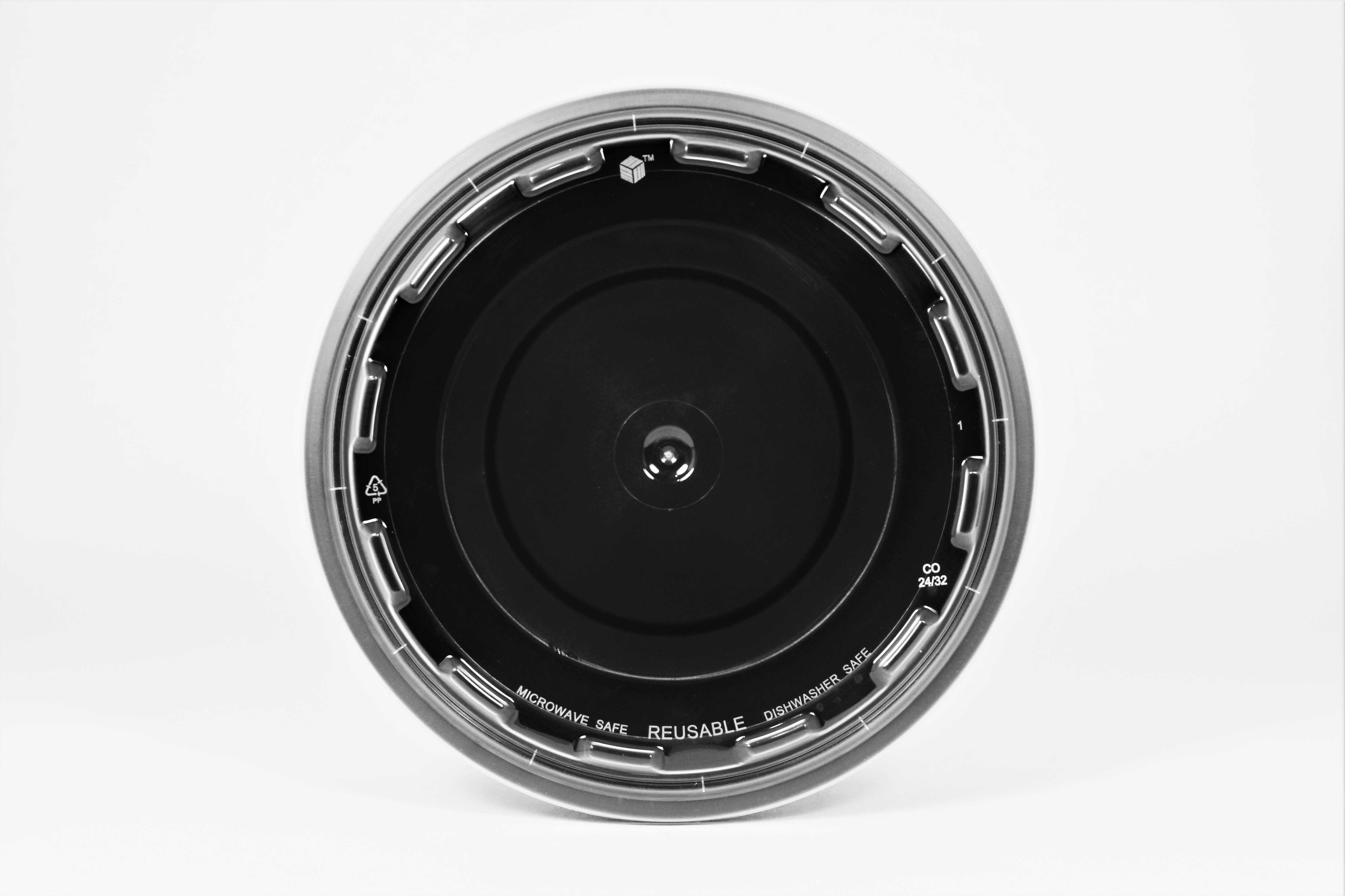 Cubeware Round Crown Plastic Reusable Microwavable Container with Clear Lid Set, 32 Ounce -- 150 set per case.