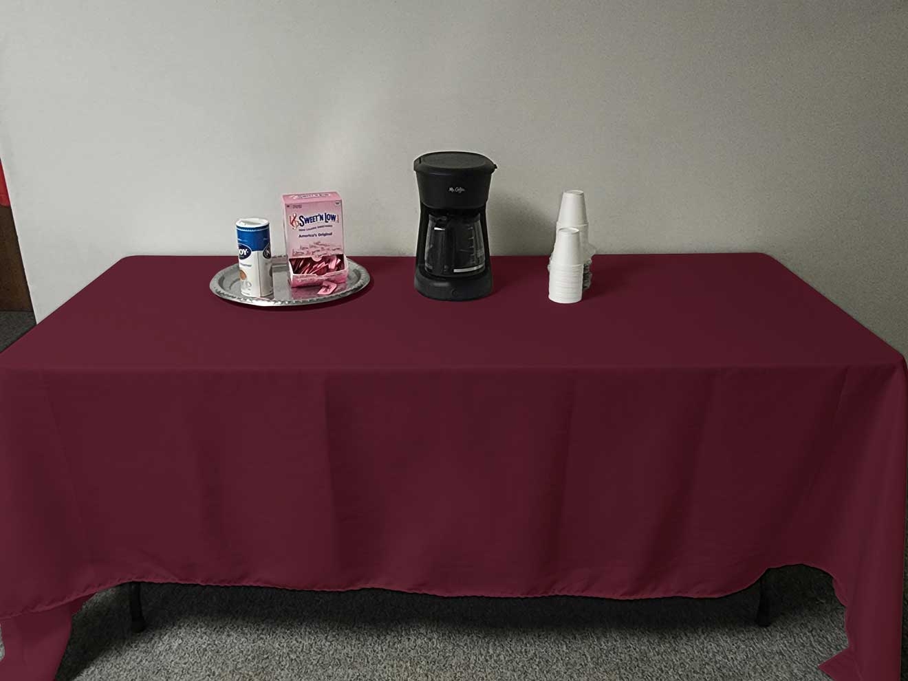 Intedge Burgundy Poly/Cotton Tablecloth, 45 x 110 inch 