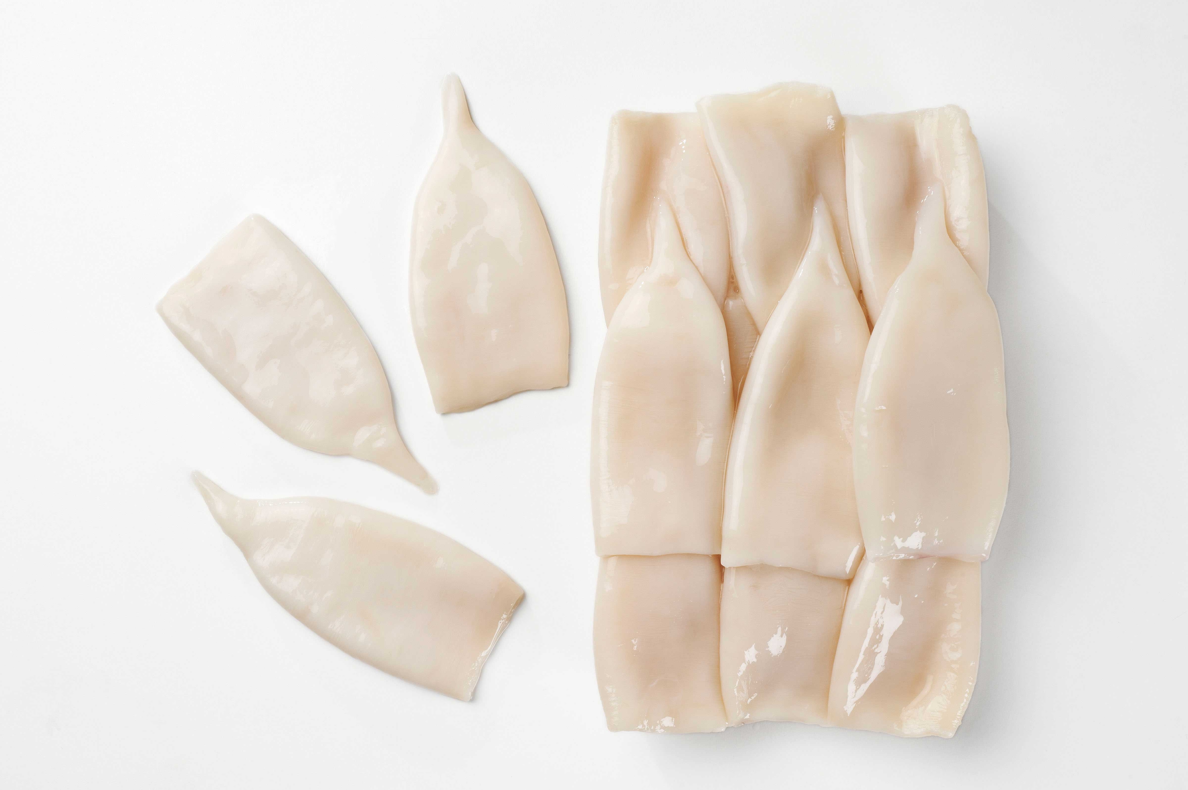 Pana Pesca Fully Cleaned Todarodes Raw Squid Tubes - 3/5 inch Tubes, 2.5 Pound -- 4 per case.