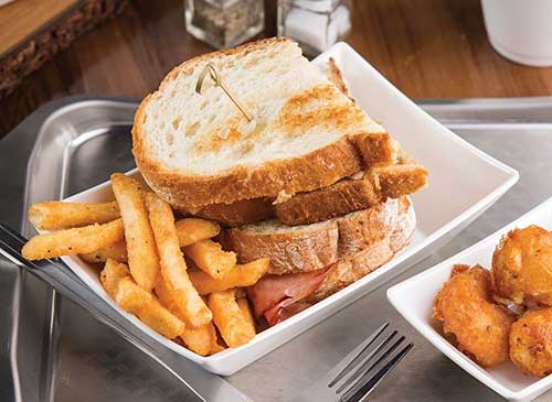 Tablecraft Better Burger Collection White Melamine Fry Basket, 8.5 x 5.75 x 1.875 inch