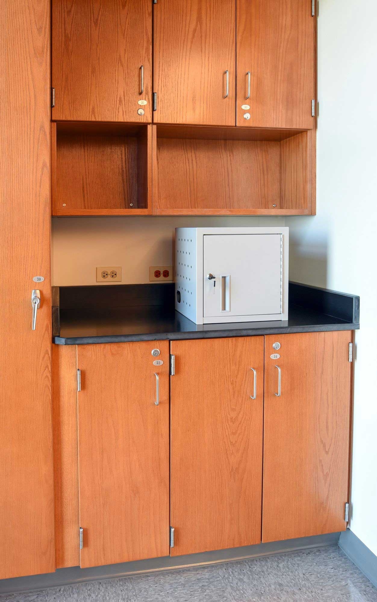 Luxor 8 Tablet Wall Desk Charging Station, 14 x 14 x 14 inch