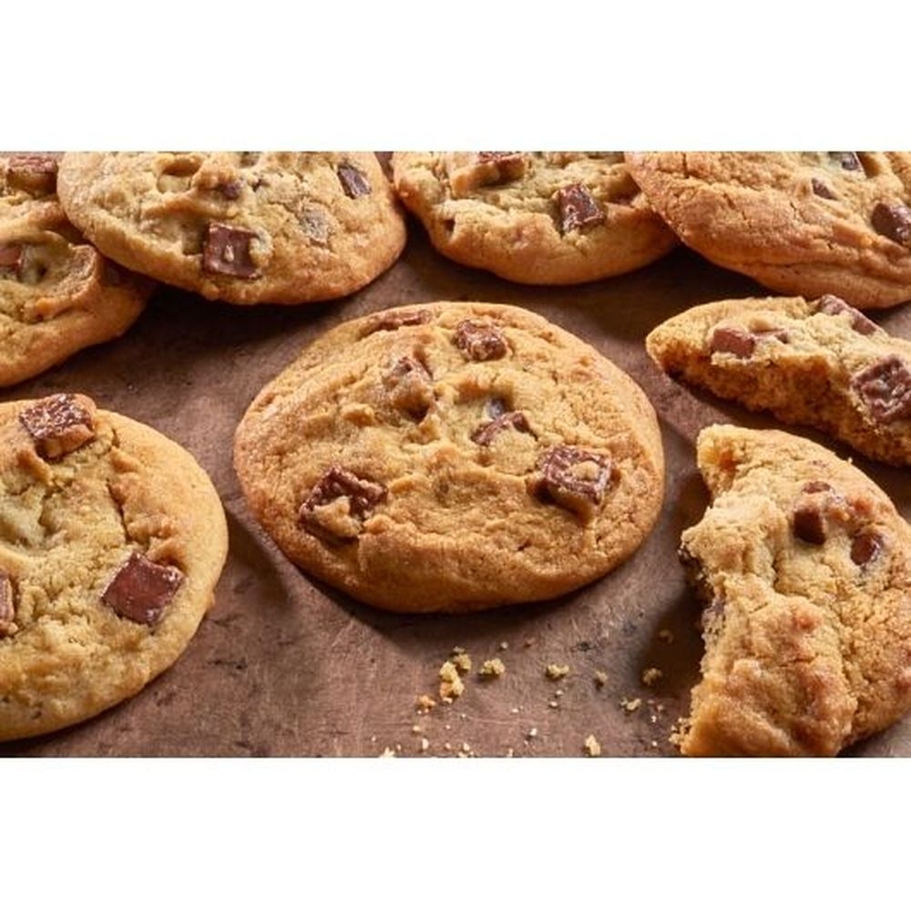 Otis Spunkmeyer Sweet Discovery Milk Chocolate Chunk Cookies Dough, 1.33 Ounce -- 240 per case.