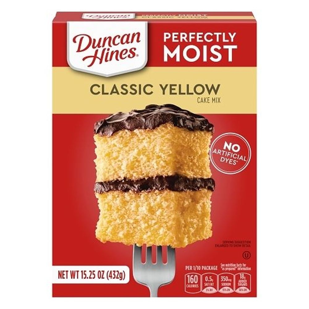 Duncan Hines Classic Yellow Cake Mix, 15.25 Ounce -- 12 per case.