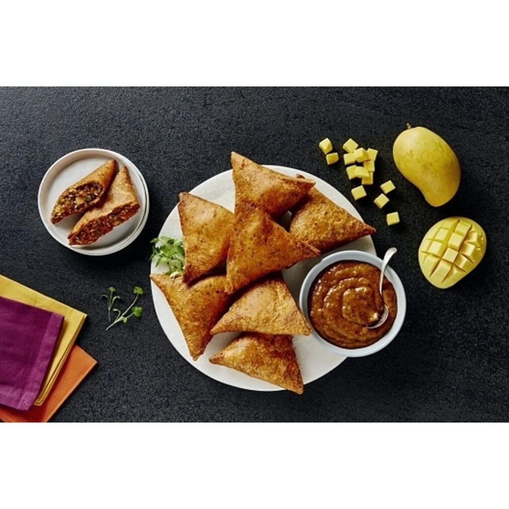 Butter Chicken Samosa Turnover