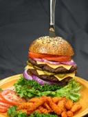 Double Red Provisions 80/20 Ground Beef Patties, 5 Ounce -- 30 per case.
