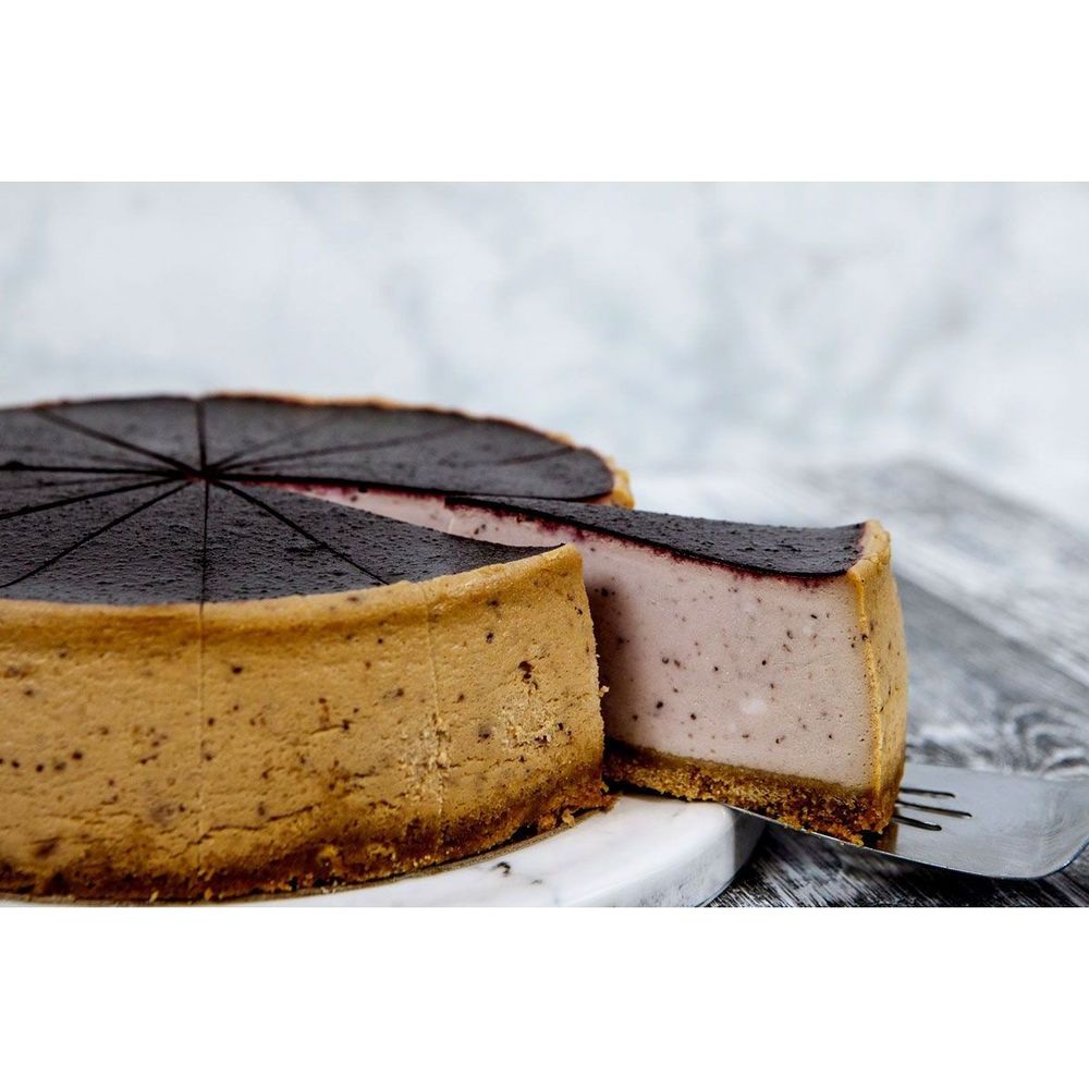 Chuckanut Bay 9 inch 16 Slices Huckleberry Cheesecake, 4.5 Pound