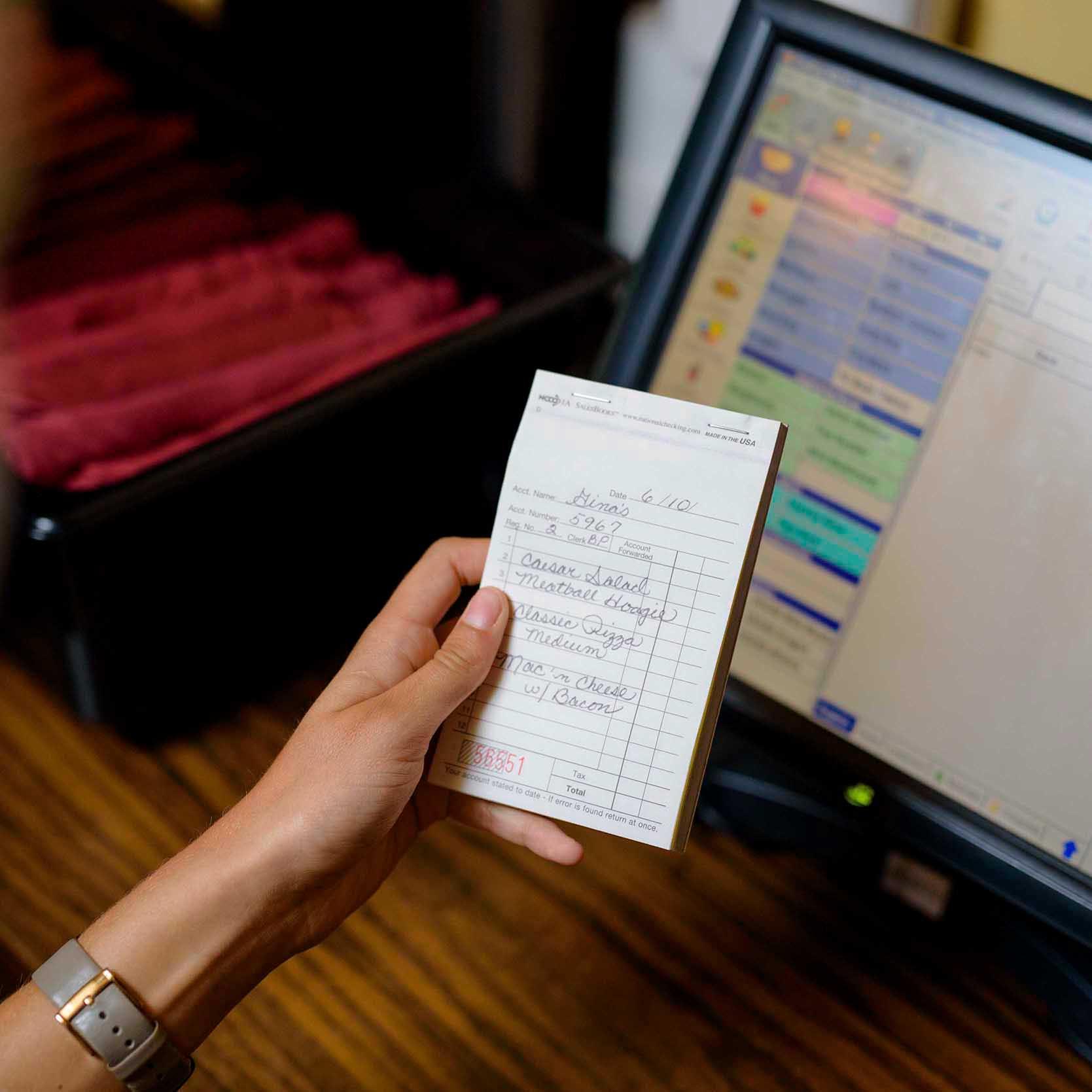 Product gallery 512499787