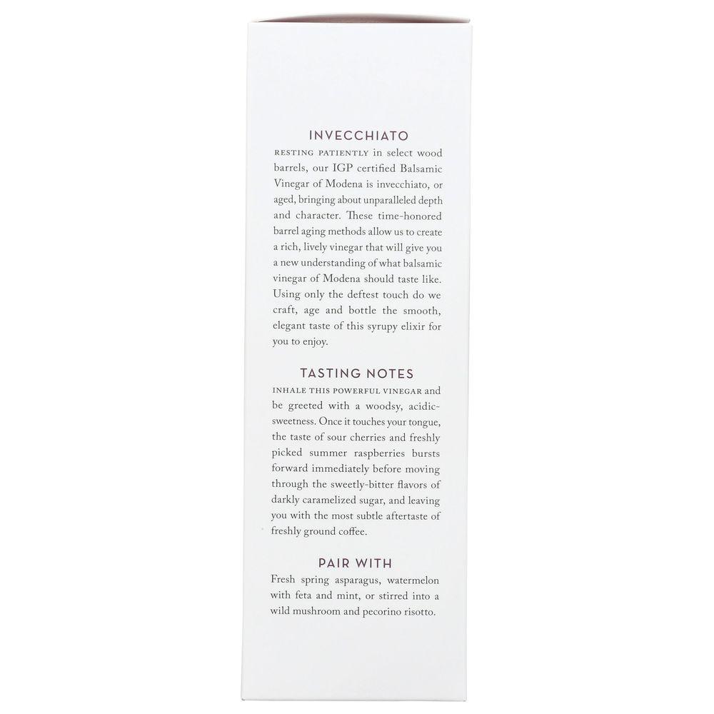 Product gallery 496870560