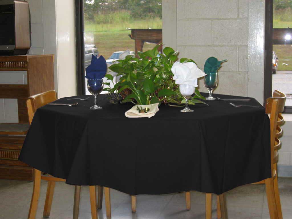 Intedge Black Round Poly/cotton Tablecloth, 72 Inch Dia