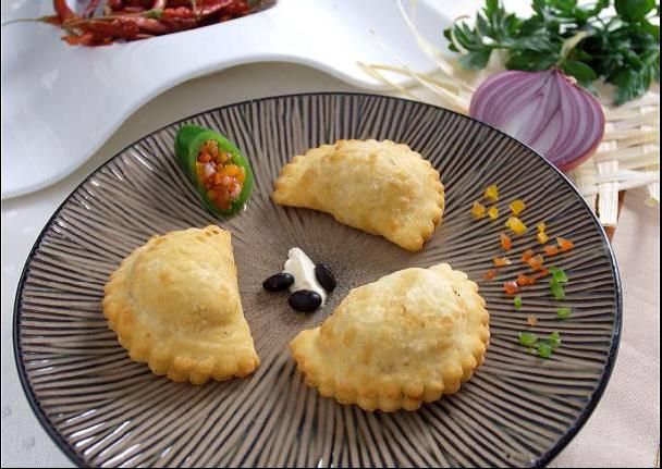 Cuisine Innovations Beef Empanada -- 100 Per Case