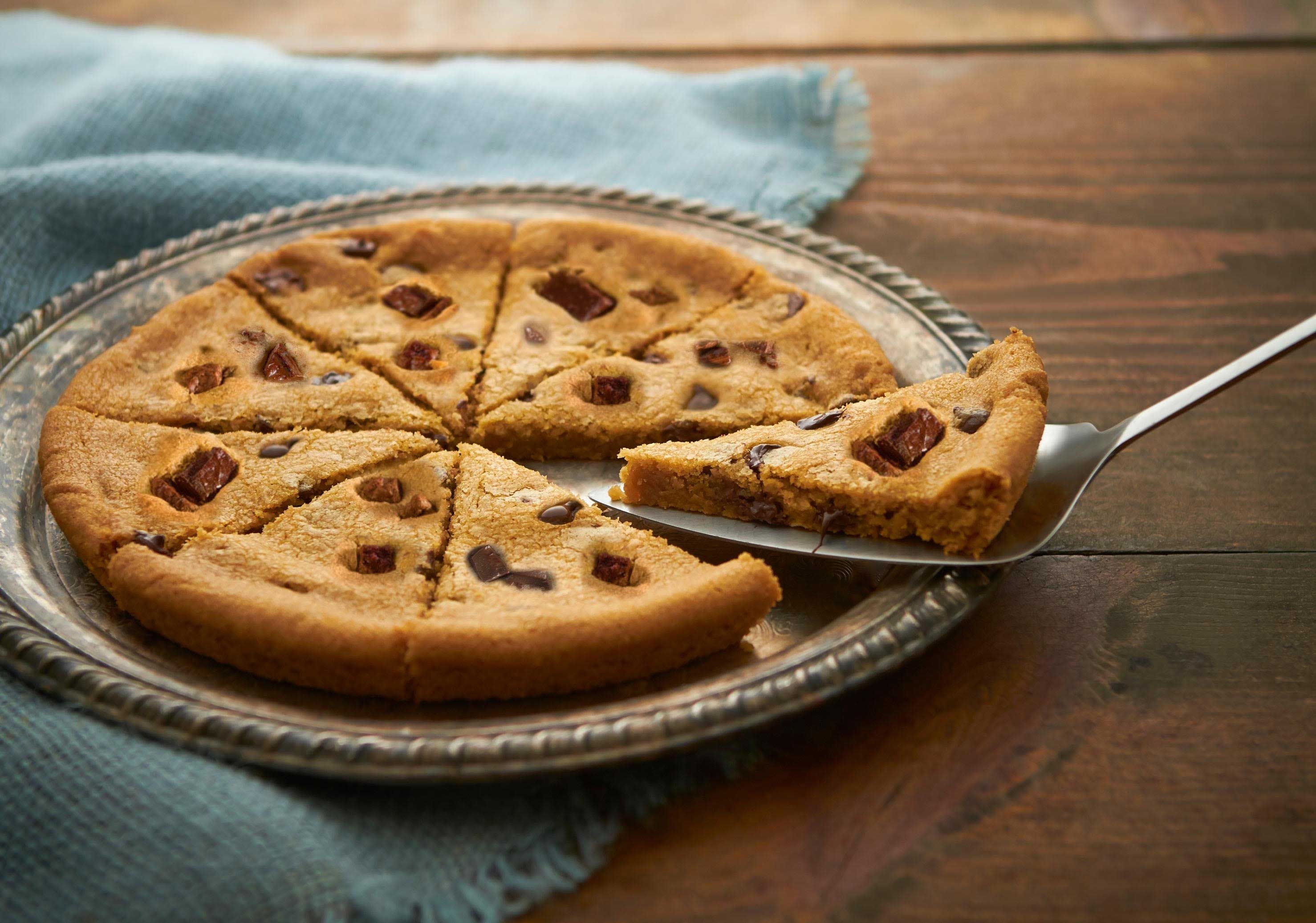 Stella Chewy Gooey Pizza Cookie -- 12 Per Case