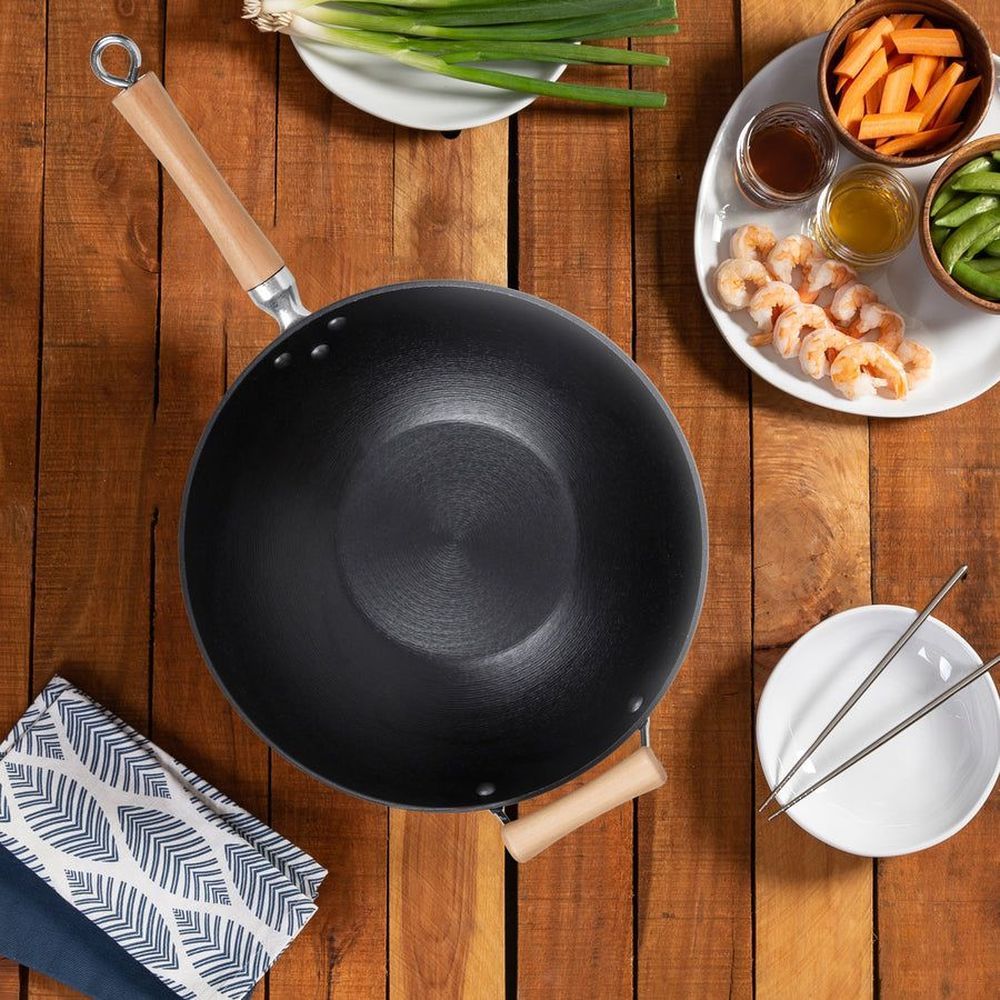 Joyce Chen Professional Series Preseasoned Cast Iron Flat Bottom Wok With Maple Handle, 14 Inch