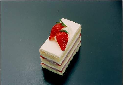 The Original Cakerie 24 Cut Strawberry Short Dessert Cake -- 2 Per Case