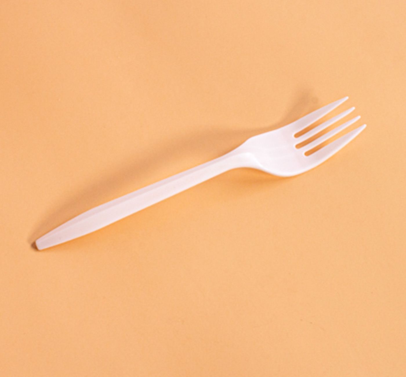 Verde Pack Weight Polypropylene White Fork -- 1000 Per Case