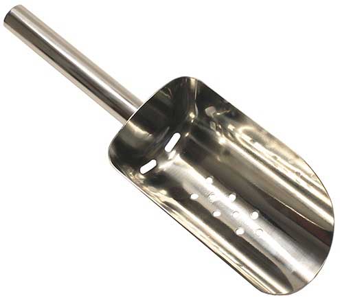 Tablecraft 18-8 Stainless Steel Ice Scoop With Drain Holes, 20 To 24 Ounce Capacity