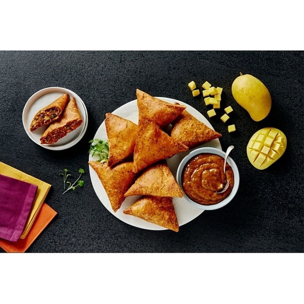 Nana's Kitchen Butter Chicken Samosa Turnover, 11.88 Pound
