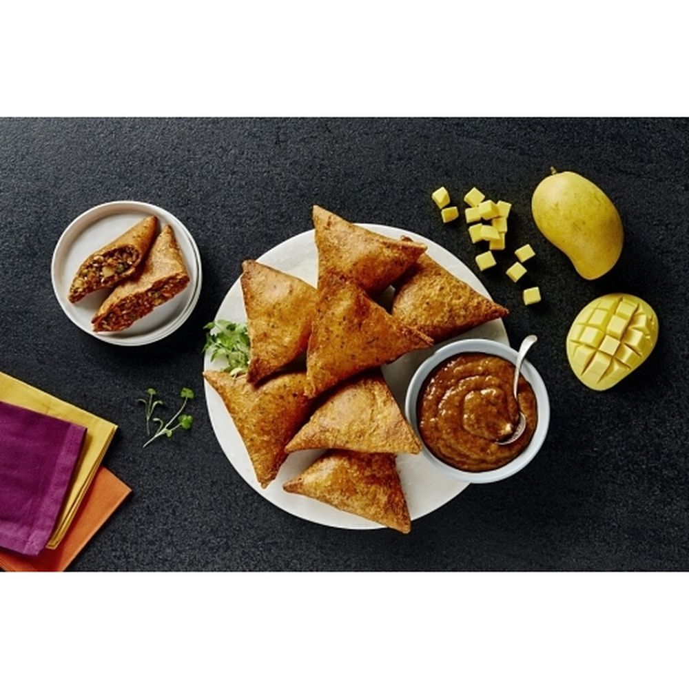 Nana's Kitchen Butter Chicken Samosa Turnover, 4.30 Pound