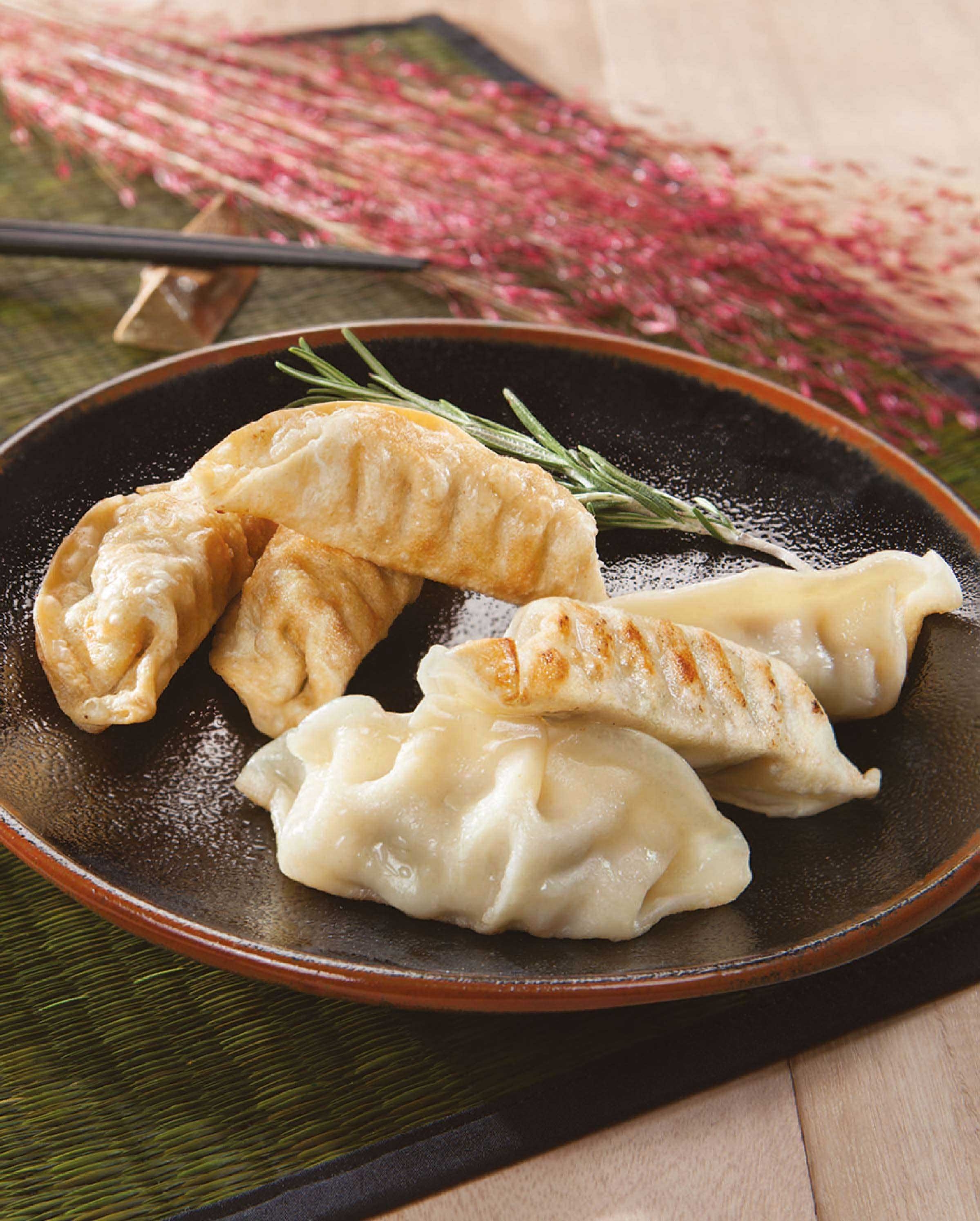 Amoy Chicken Potsticker, 1 Ounce -- 120 per case