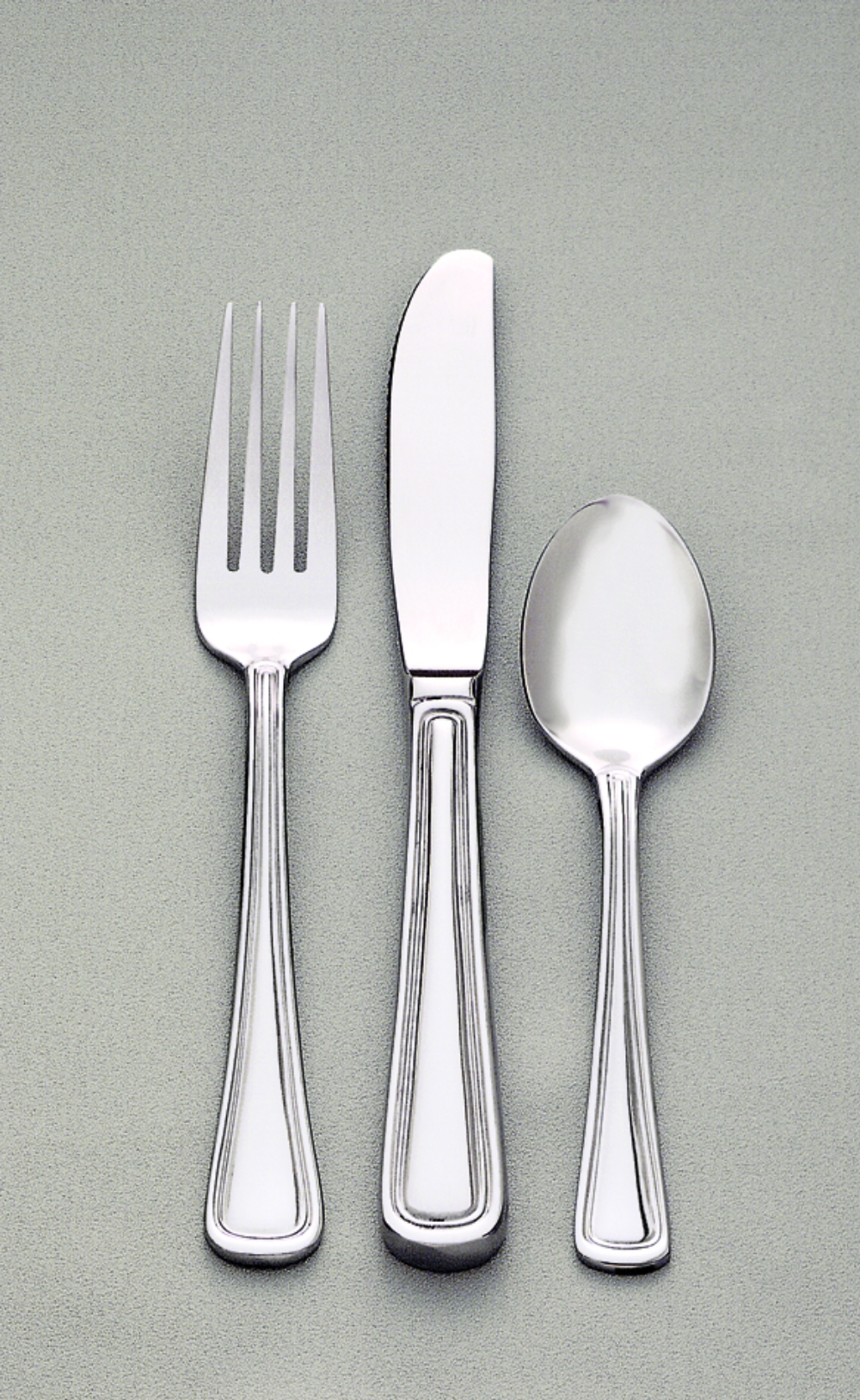 World Tableware Inc Classic Rim Euro Dinner Fork -- 36 per case.