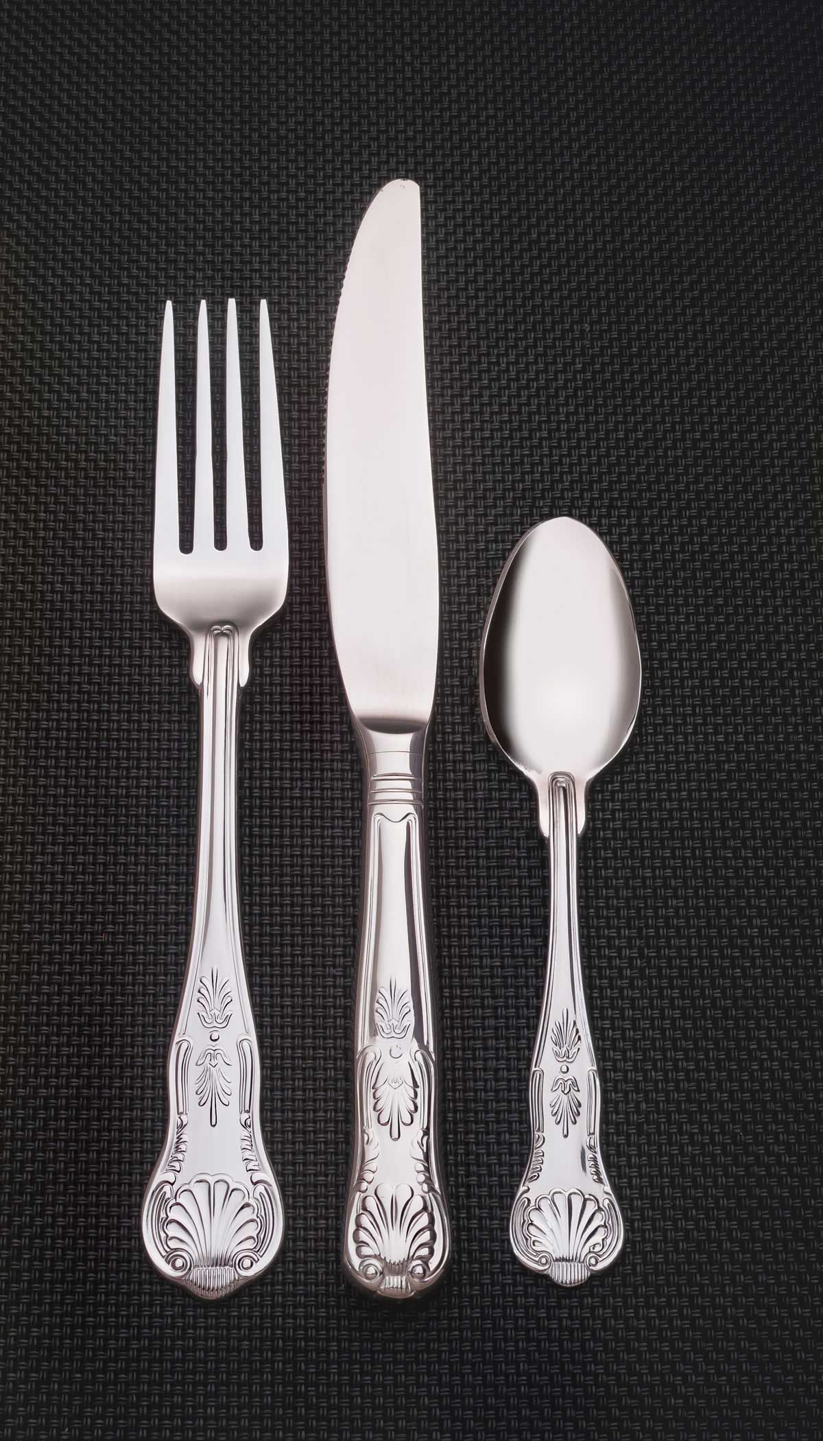World Tableware Kings Solid Handle Fluted Blade Steak Knife -- 36 Per Case