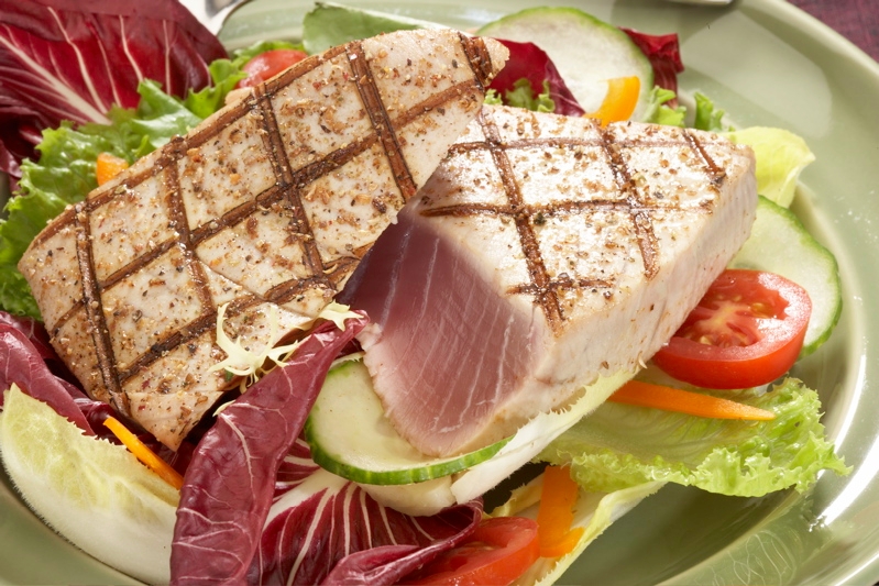 Oyster Bay Co Treated Skinless Boneless Ahi Tuna Steak, 10 Pound.