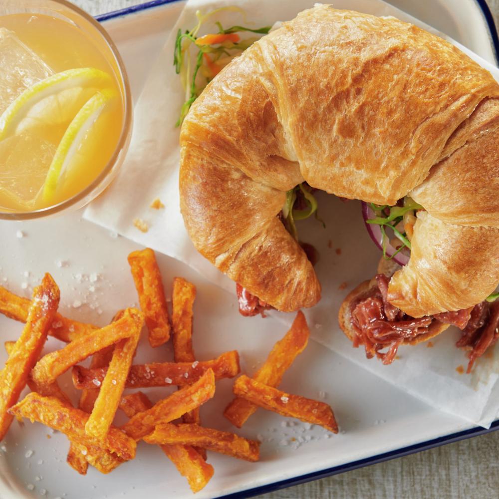 Product gallery 303880228