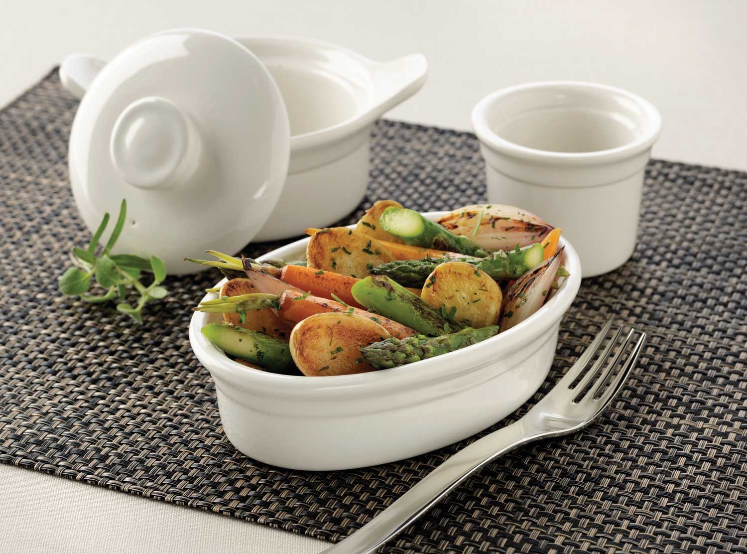 Syracuse China Casablanca Ovenware Medium Shallow Casserole, 10 Ounce -- 24 per case.