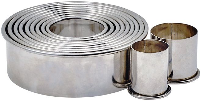 Winco Stainless Steel 11-piece Round Plain Cookie Cutter Set, 1 In Height, 1 Set