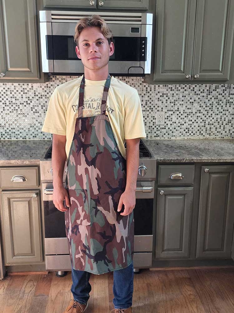 Intedge Poly/Cotton Camouflage Pattern 1 Hip Pocket Deluxe Bib Apron with Matching Ties, 32 inch Long x 28 inch Wide