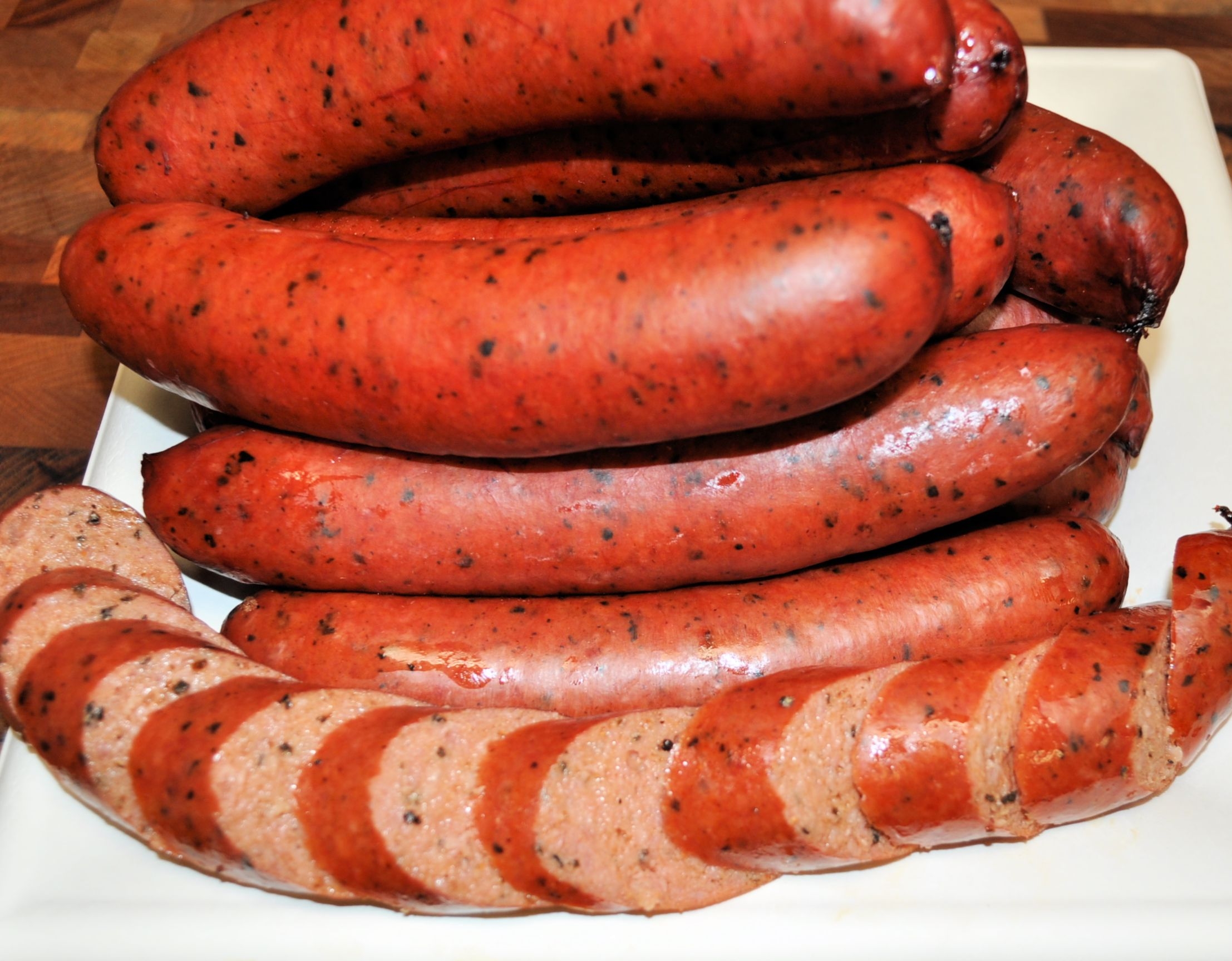 Syracuse Cracked Black Pepper Smoked Sausage, 10 Pound.