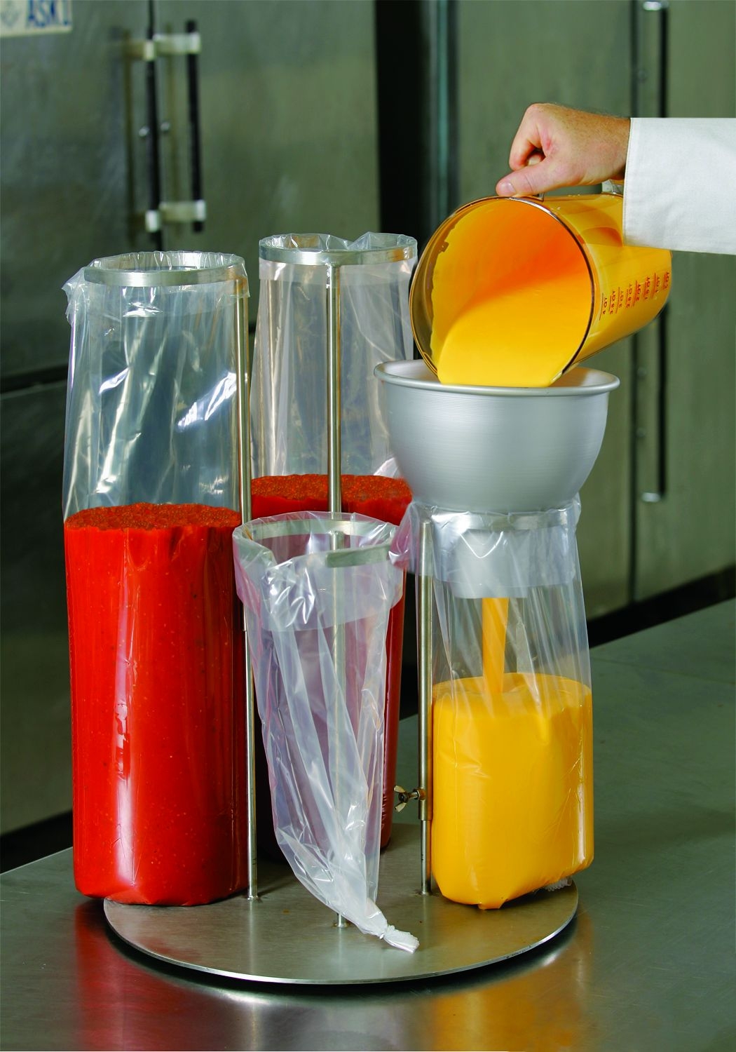 M and Q Packaging Corp PanSaver Safety Handle Bag - Kettle Pump Casings, 10 x 30 inch -- 250 per case.