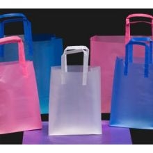 Kal Pac Corporation Trifold Handle Cub Size Plastic Shopping Bag - Black, 8 x 4 x 10 x 4 inch -- 250 per case.